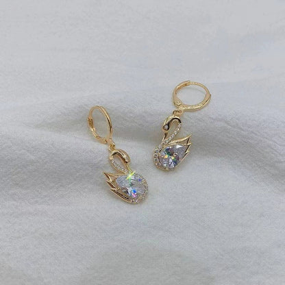 Women’s Magnetic Slimming Earrings – Elegant, Lightweight & Refined